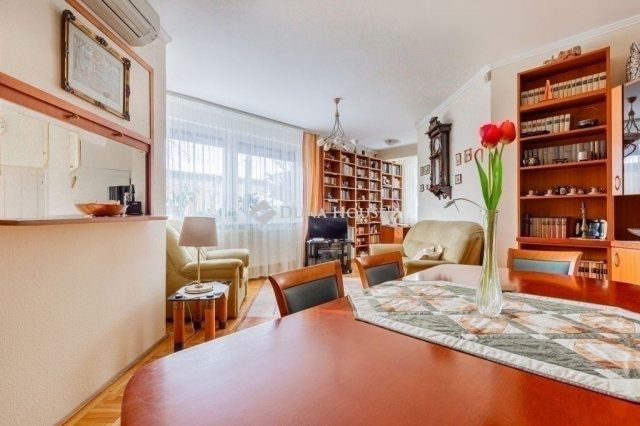 Eladó téglalakás, Budapesten, II. kerületben 135 M Ft, 3 szobás