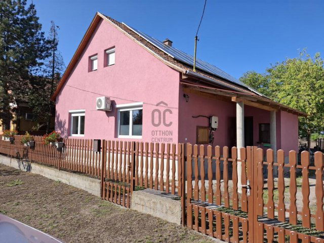 Eladó családi ház, Tiszakécskén 44.9 M Ft, 5 szobás