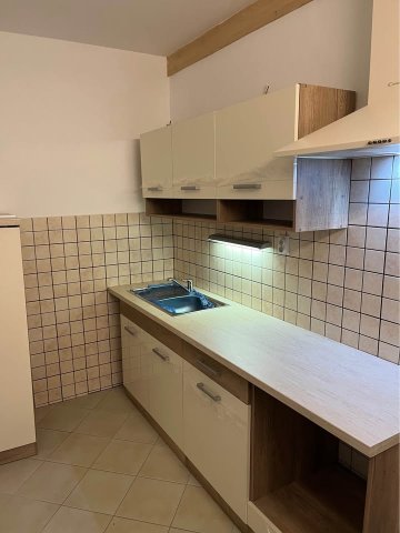 Eladó panellakás, Győrött 53 M Ft, 3 szobás