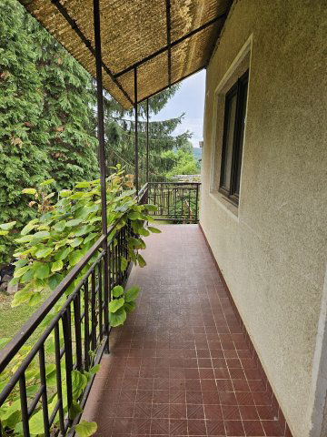 Eladó családi ház, Bakonykoppányban 37.9 M Ft, 5 szobás