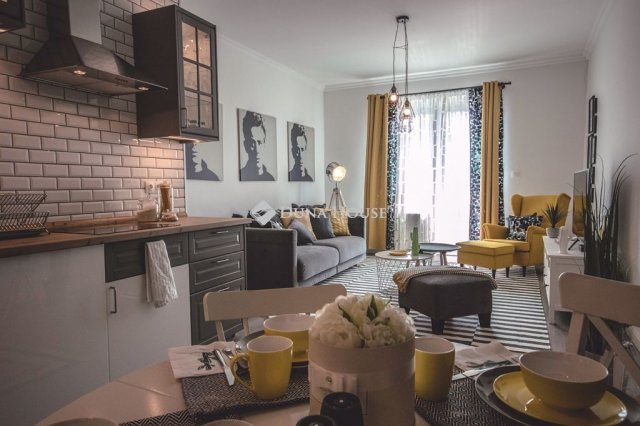 Kiadó téglalakás, albérlet, Budapesten, VI. kerületben