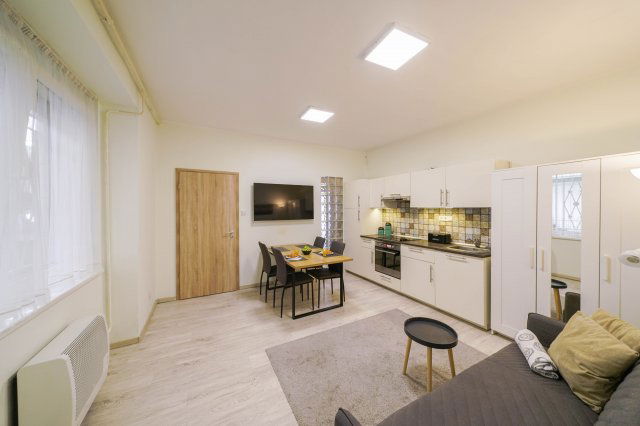 Eladó téglalakás, Budapesten, VII. kerületben 87 M Ft, 3 szobás