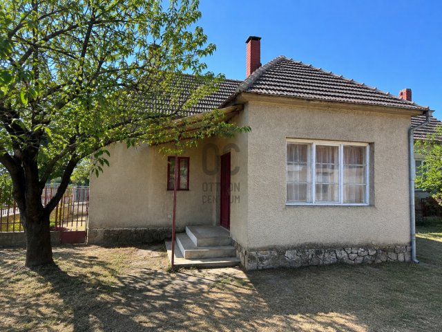 Eladó családi ház, Vajszlón 21 M Ft, 4 szobás