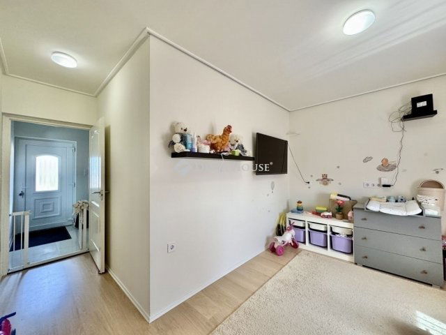 Eladó családi ház, Kókán 99.4 M Ft, 6 szobás