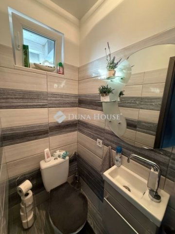 Eladó családi ház, Kecskeméten 98 M Ft, 4 szobás