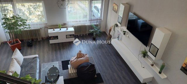 Eladó családi ház, Héregen 67.99 M Ft, 6 szobás