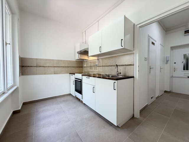 Kiadó téglalakás, albérlet, Székesfehérvárott 170 E Ft / hó