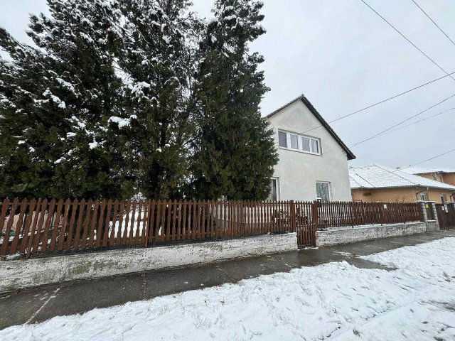 Eladó családi ház, Dunakeszin 108 M Ft, 4 szobás