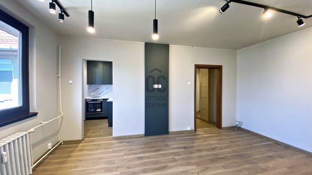 Kiadó panellakás, albérlet, Kecskeméten 140 E Ft / hó, 1 szobás