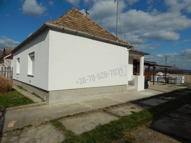 Eladó családi ház, Bokodon 57.5 M Ft, 3 szobás