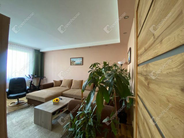 Eladó panellakás, Debrecenben 80 M Ft, 4 szobás