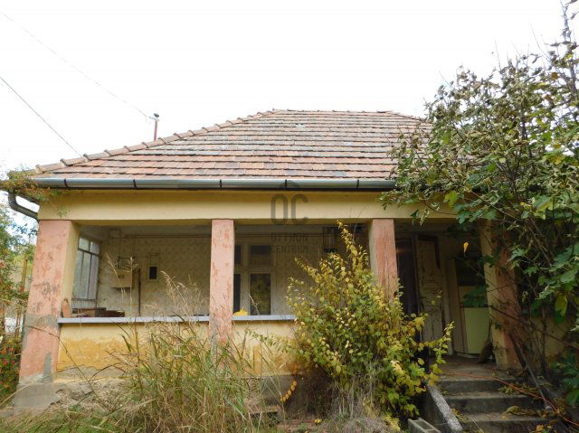 Eladó családi ház, Tápiószentmártonon 9.8 M Ft, 1 szobás