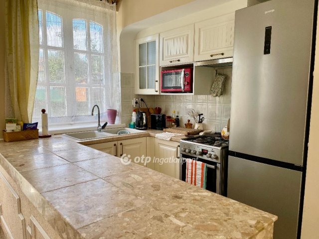 Eladó családi ház, Pencen 119 M Ft, 4+2 szobás