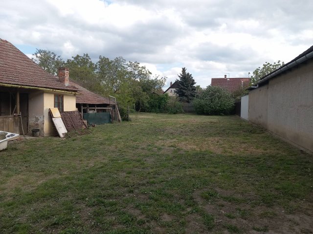 Eladó családi ház, Törökszentmiklóson 23.9 M Ft, 2 szobás