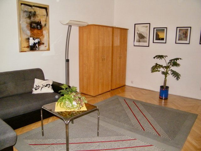 Kiadó téglalakás, albérlet, VIII. kerületben, Práter utcában