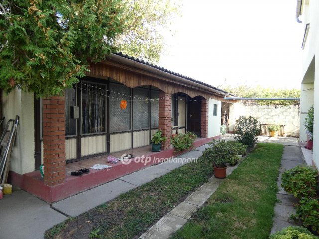 Eladó családi ház, Kalocsán 53.9 M Ft, 4 szobás