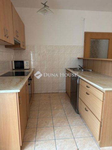 Eladó téglalakás, Debrecenben 95 M Ft, 4 szobás