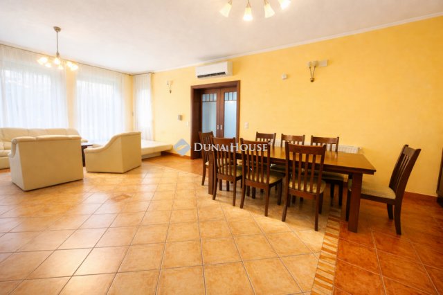 Eladó családi ház, Mogyoródon 152 M Ft, 5 szobás