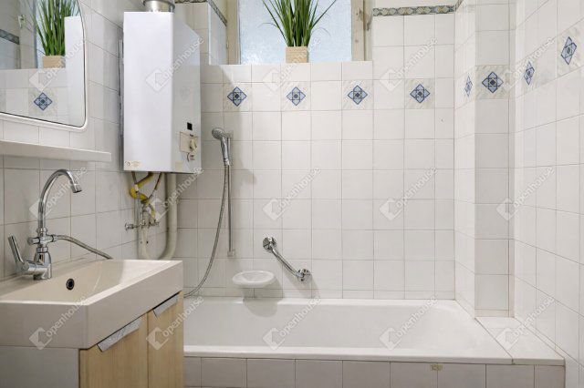 Eladó téglalakás, Sopronban 37 M Ft, 1 szobás