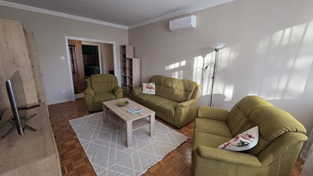Kiadó téglalakás, albérlet, Debrecenben 270 E Ft / hó, 3 szobás