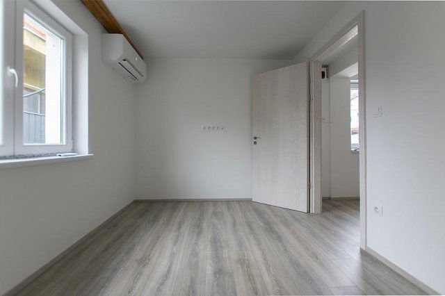 Eladó családi ház, Budapesten, XXI. kerületben 54.9 M Ft