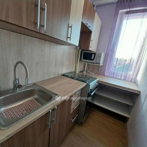 Kiadó panellakás, albérlet, Nyíregyházán 120 E Ft / hó
