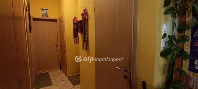 Eladó családi ház, Szigetszentmiklóson 75.5 M Ft, 2+1 szobás