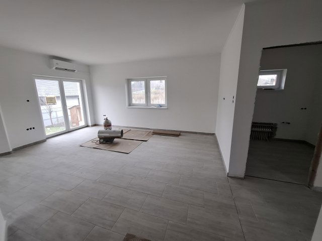 Eladó ikerház, Mendén, Rét utcában 110.9 M Ft, 4 szobás