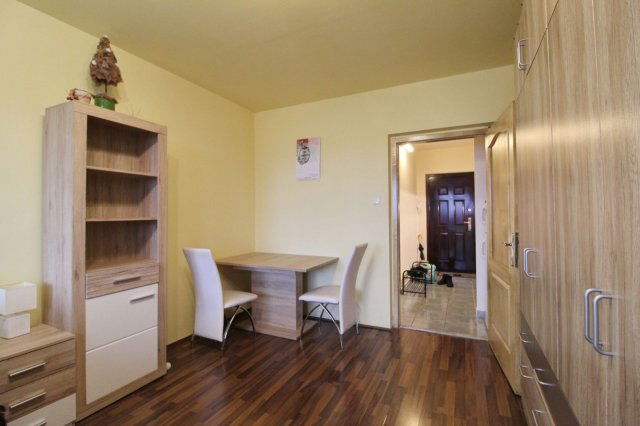 Eladó panellakás, Debrecenben 35 M Ft, 1 szobás