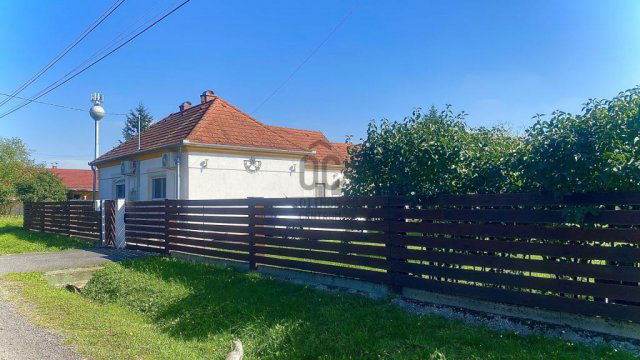 Eladó családi ház, Szőcén 54.9 M Ft, 2 szobás