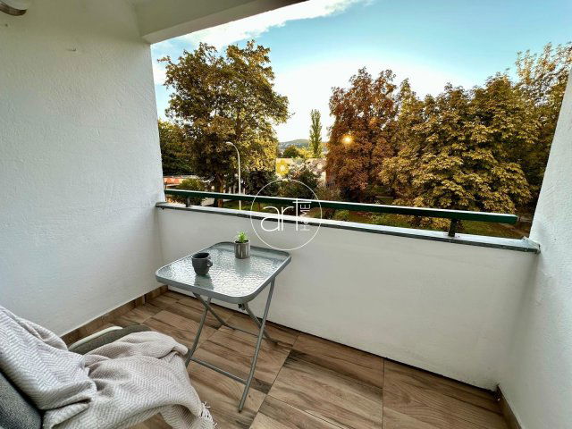 Eladó panellakás, Budapesten, III. kerületben, Szentendrei úton