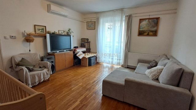 Eladó téglalakás, Pécsett 51.5 M Ft, 2 szobás