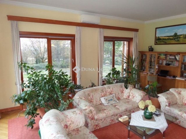 Eladó családi ház, Birjánon 295 M Ft, 4 szobás