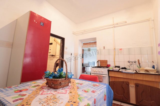 Eladó téglalakás, Orosházán, Pacsirta utcában 16.5 M Ft