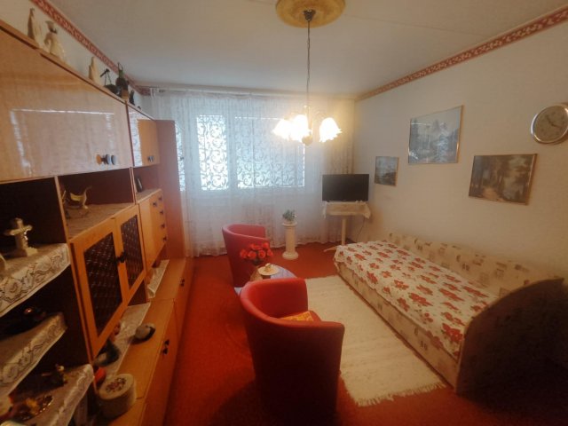 Eladó panellakás, Szegeden 44.5 M Ft, 1+1 szobás