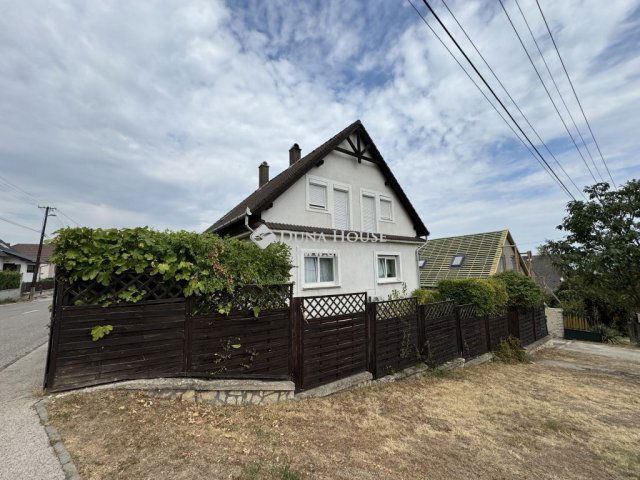 Eladó családi ház, Balatonfüreden 165 M Ft, 4 szobás