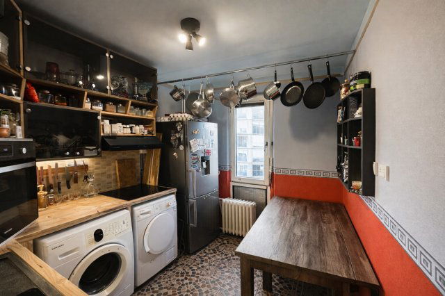 Eladó panellakás, Komlón 21.99 M Ft, 2+1 szobás