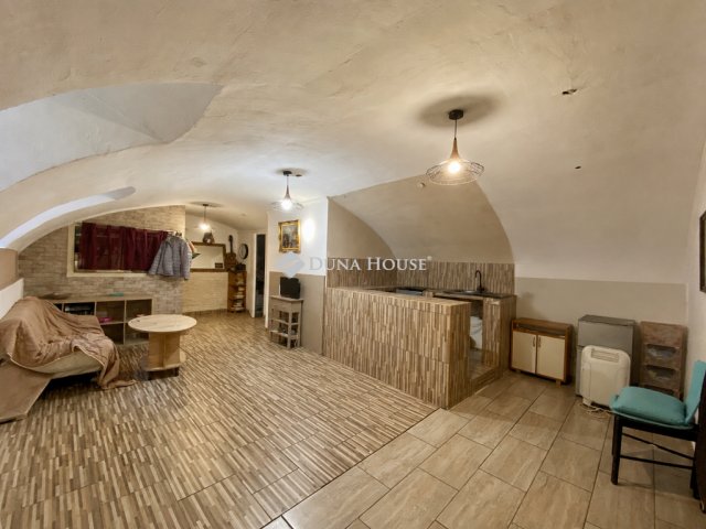 Eladó téglalakás, Budapesten, VII. kerületben 29.999 M Ft