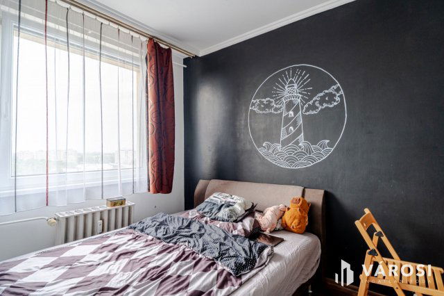 Eladó panellakás, Szegeden 49.9 M Ft, 3 szobás