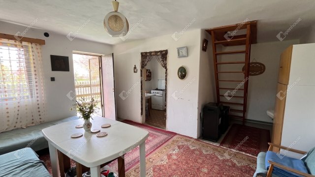 Eladó nyaraló, Mezőcsáton 17.99 M Ft, 3 szobás