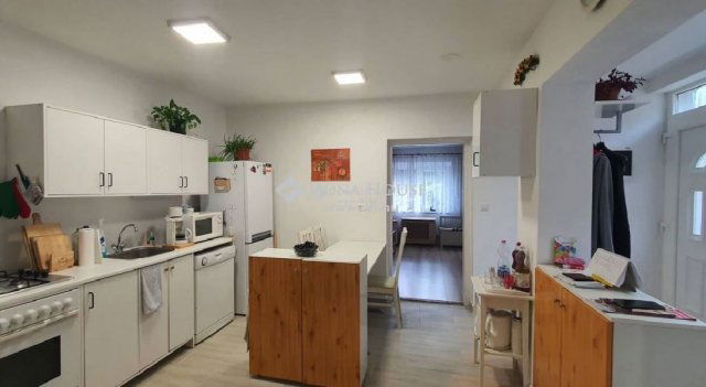 Eladó családi ház, Szakonyon 29.9 M Ft, 2 szobás