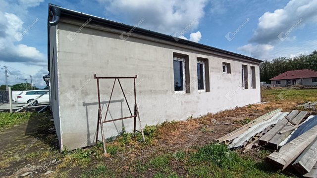 Eladó családi ház, Hajdúszoboszlón 92 M Ft, 3 szobás