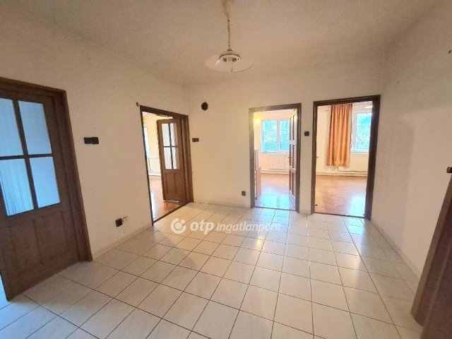 Eladó családi ház, Kunhegyesen 35 M Ft, 2+2 szobás