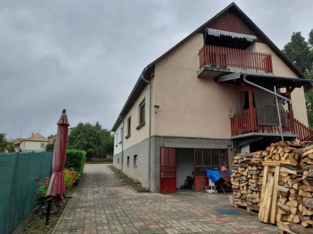 Eladó családi ház, Pilisszentkereszten 64.9 M Ft, 3 szobás