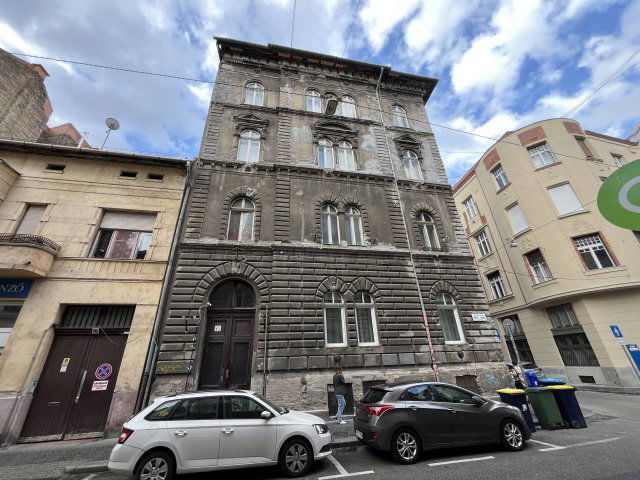 Eladó téglalakás, Budapesten, VI. kerületben 86.5 M Ft, 3 szobás