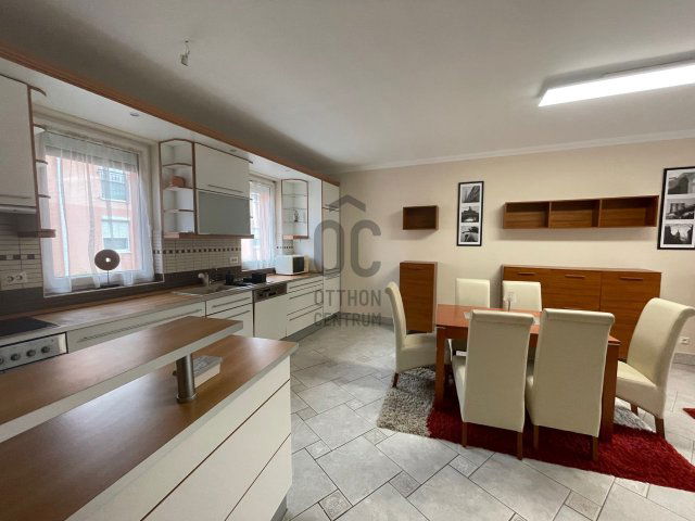 Kiadó sorház, albérlet, Debrecenben 450 E Ft / hó, 5 szobás