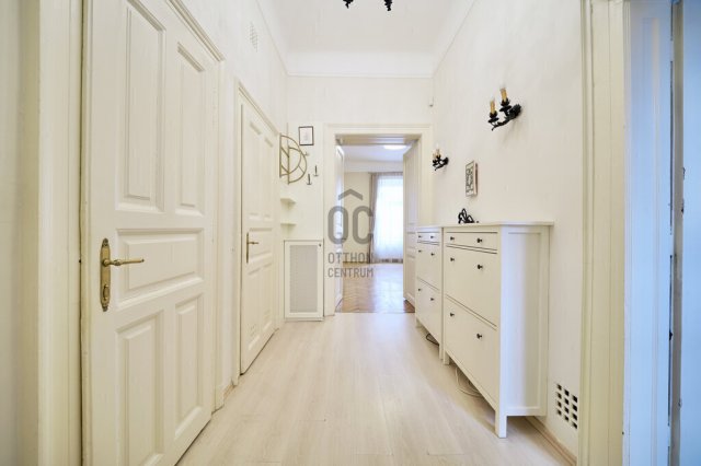 Eladó téglalakás, Budapesten, V. kerületben 115.9 M Ft, 3 szobás