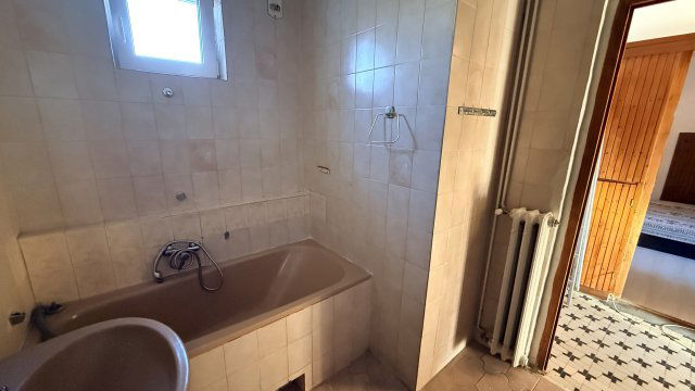 Eladó téglalakás, Szigetszentmiklóson 84.9 M Ft, 4 szobás