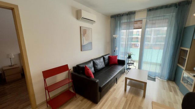 Kiadó téglalakás, albérlet, VIII. kerületben, Corvin sétányon