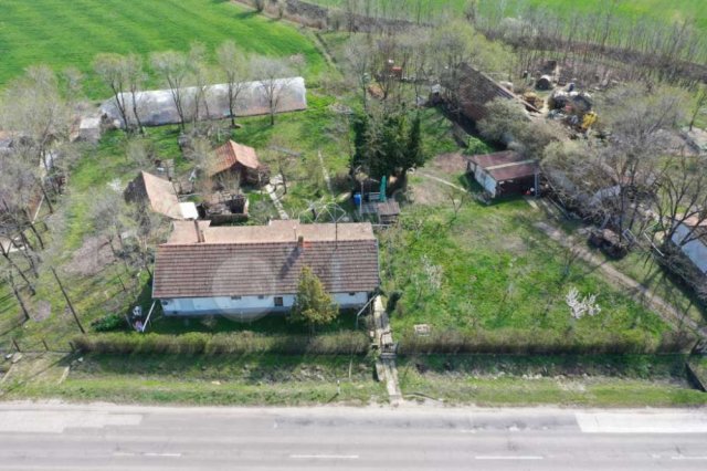 Eladó családi ház, Szarvason 19 M Ft, 3 szobás